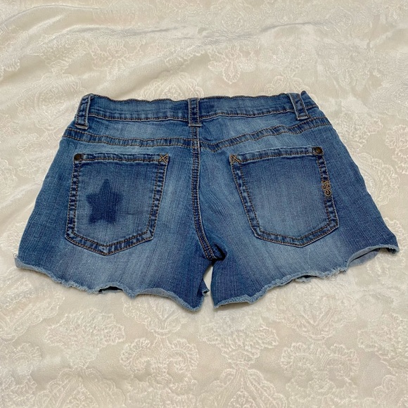 Jessica Simpson junior shorts - Picture 2 of 3